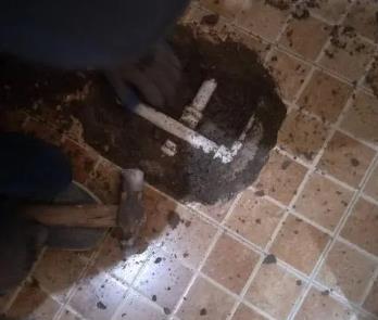 唐山卫生间漏水维修公司为您分享下卫生间渗水如何处理及注意事项