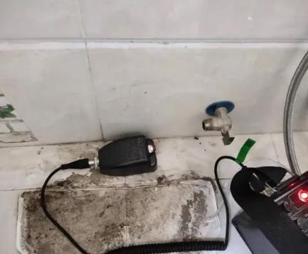 唐山屋顶漏水维修公司分享下卫生间漏水的危害及解决方法